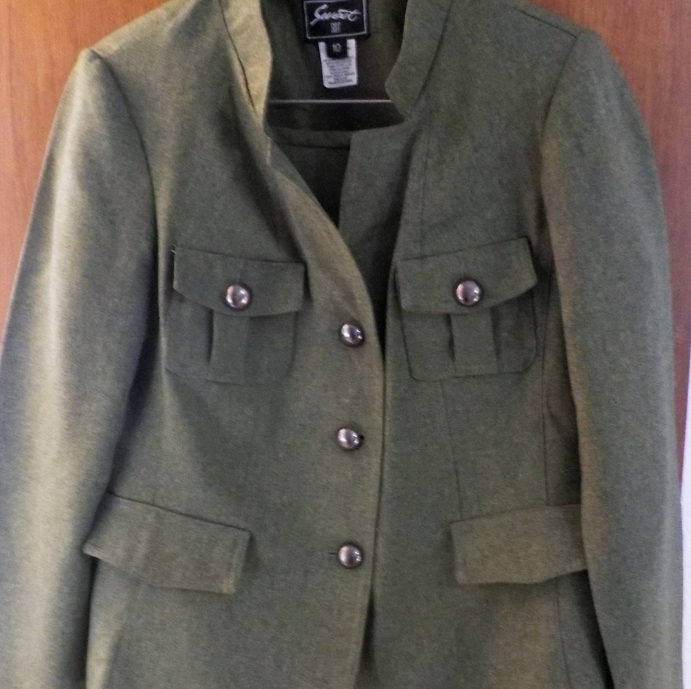 Jacket and skirt suit